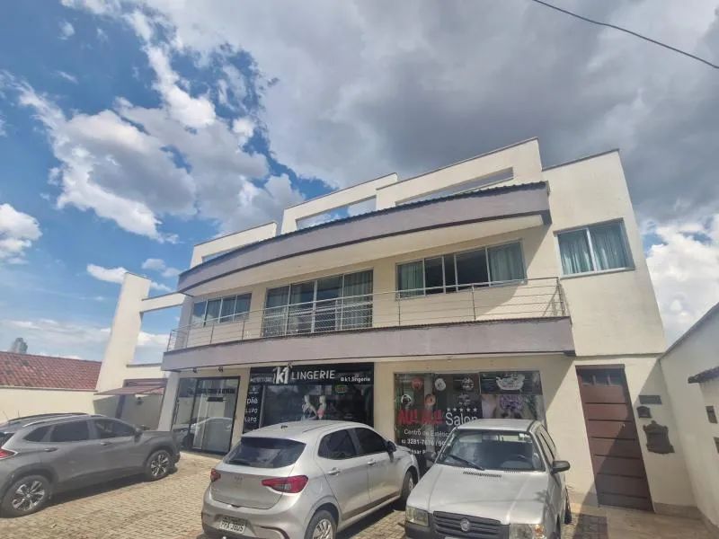 Prédio comercial, bom para renda