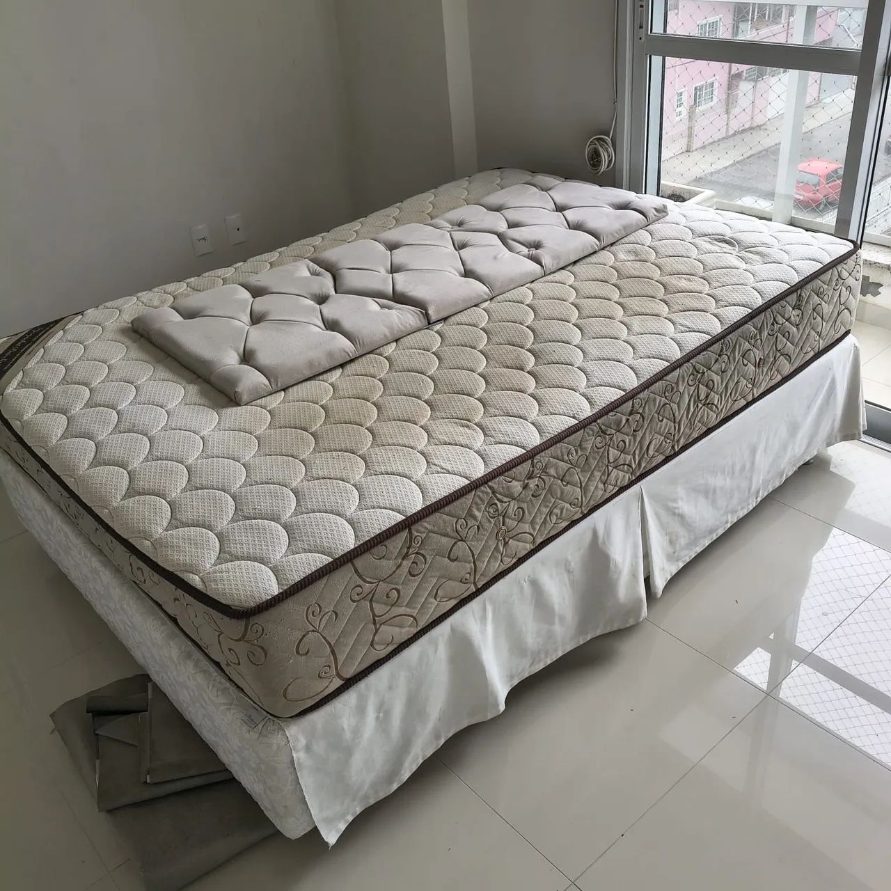 Colchão e base cama casal 