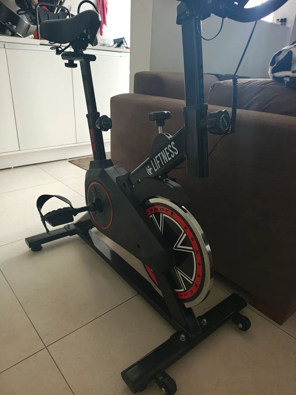 VENDO BICICLETA ERGOMÉTRICA  - Foto 4