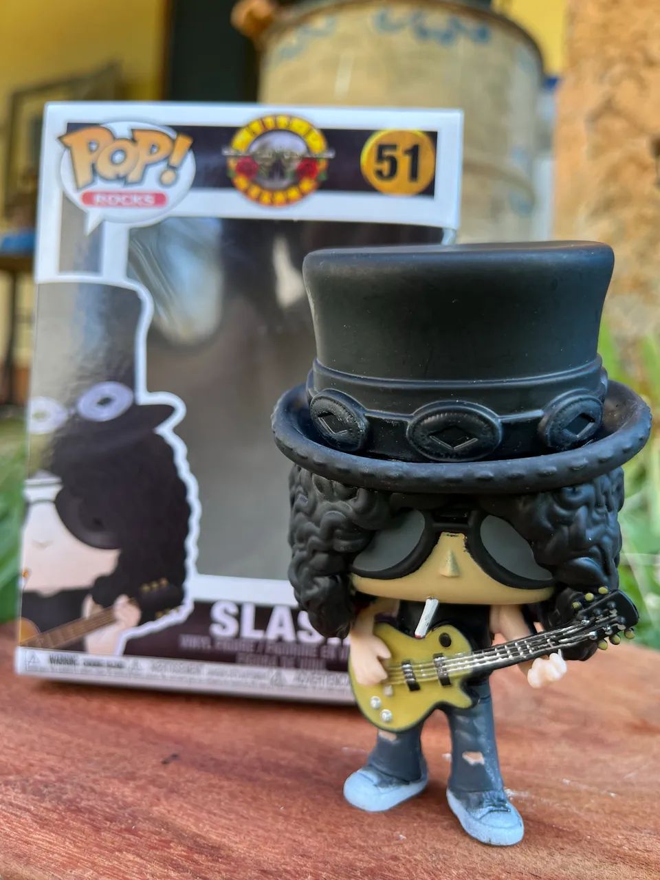 Funko pop Slash banda de rocky com caixa  - Foto 3