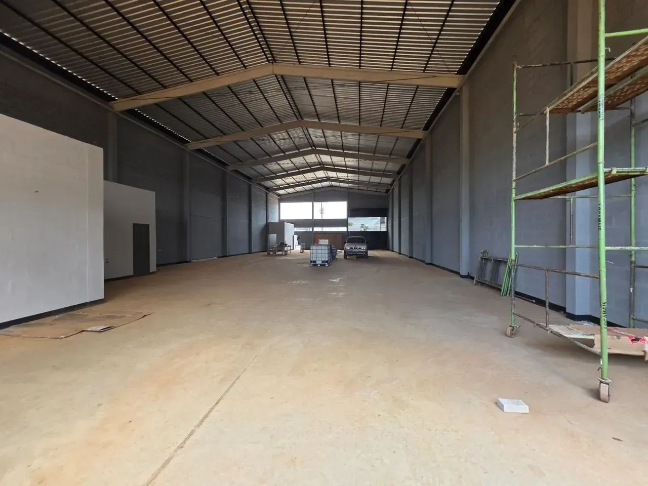 Galpão Novo Frente para Avenida 600m² - Centro - Foto 3