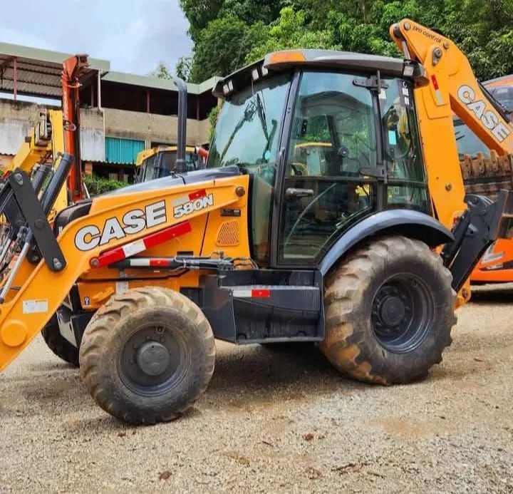 Retroescavadeira case 580n ano 2019 - Foto 2