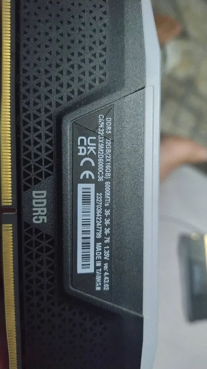 Memória DDR5 Corsair RGB 6000Mhz CL36 2x16(32GB) - Foto 3