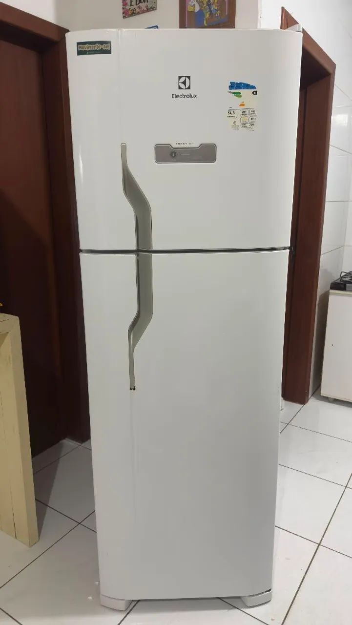 GELADEIRA ELETROLUX 371L