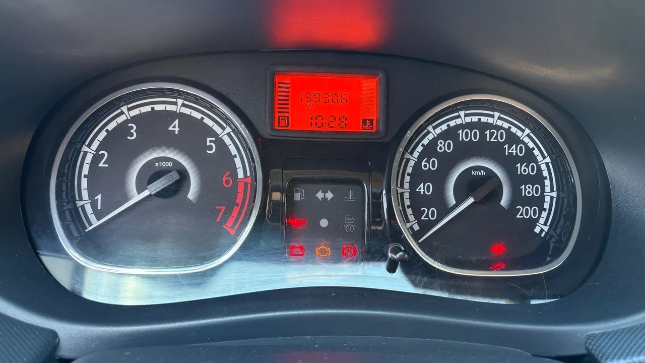 Renault Sandero Expression Hi-flex 1.0 16V 5P 2013 - Foto 5