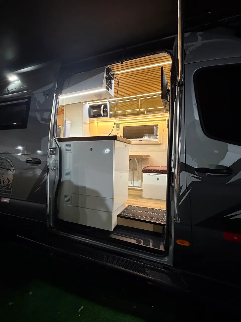Motorhome Sprinter 417 - bateria Lítio 400Ah + placa Solar 550W - Autonomia Total - Foto 6