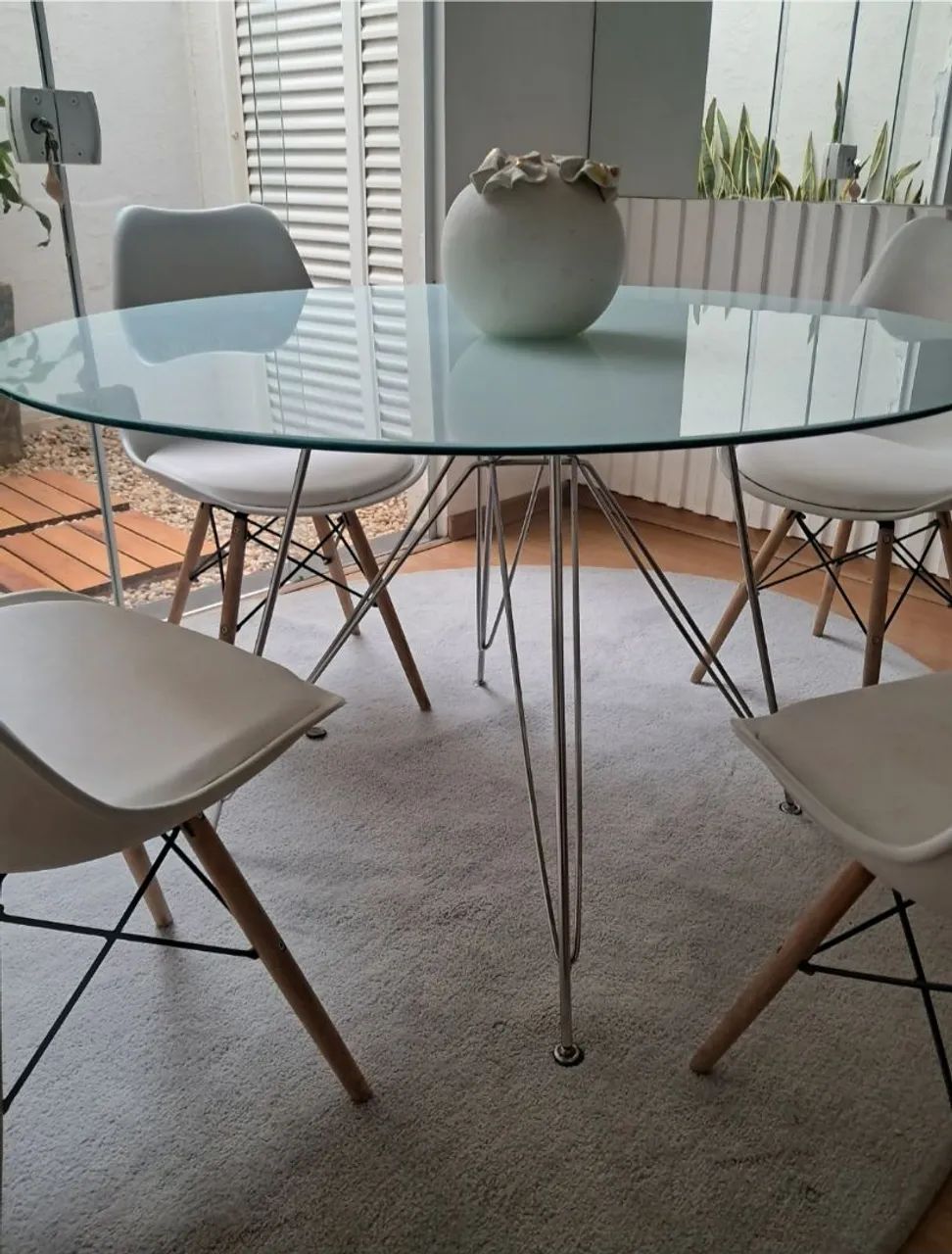 Vendo mesa da tokstok, as cadeiras irão junto