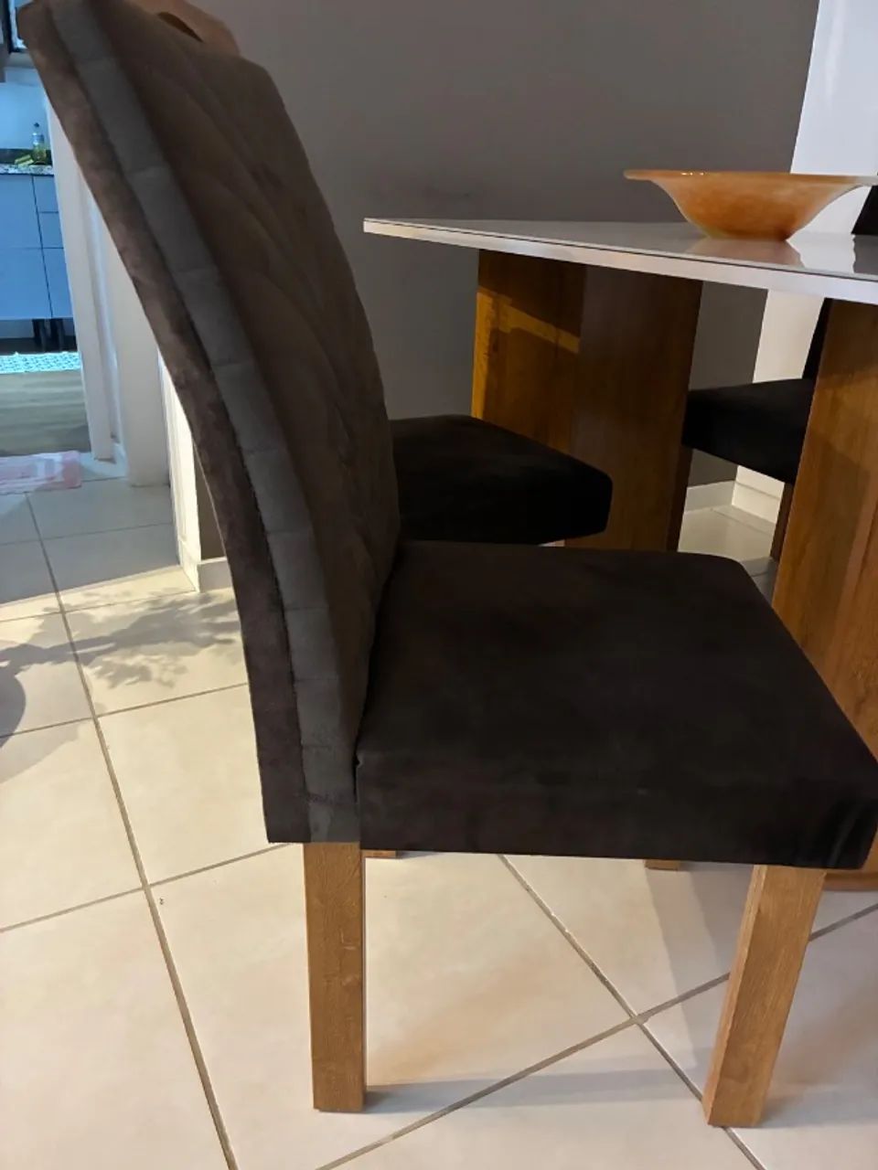 Conjunto de 4 cadeiras de jantar (sem mesa), novas