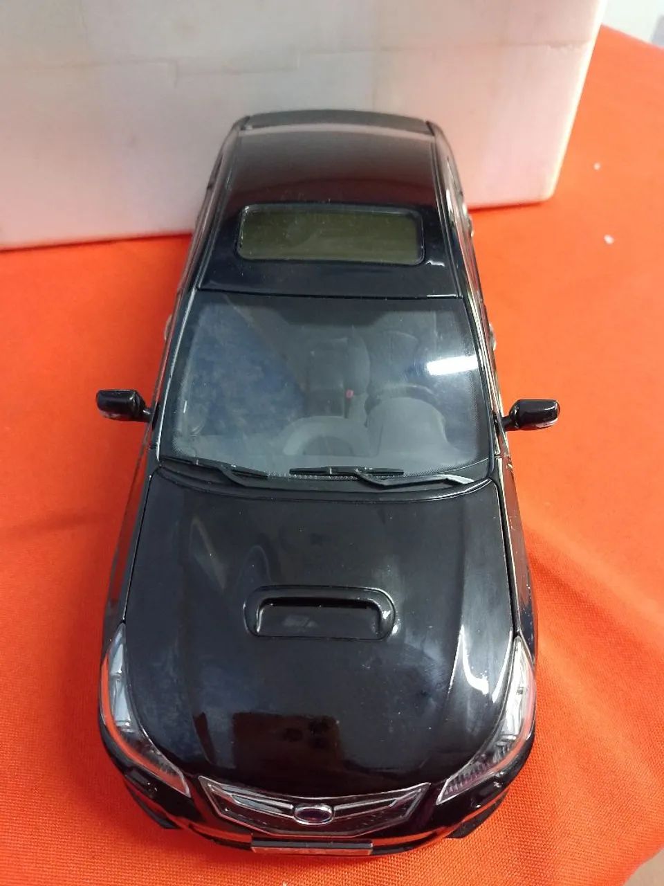 MINIATURA SUBARU LEGACY 1/18 - Foto 3