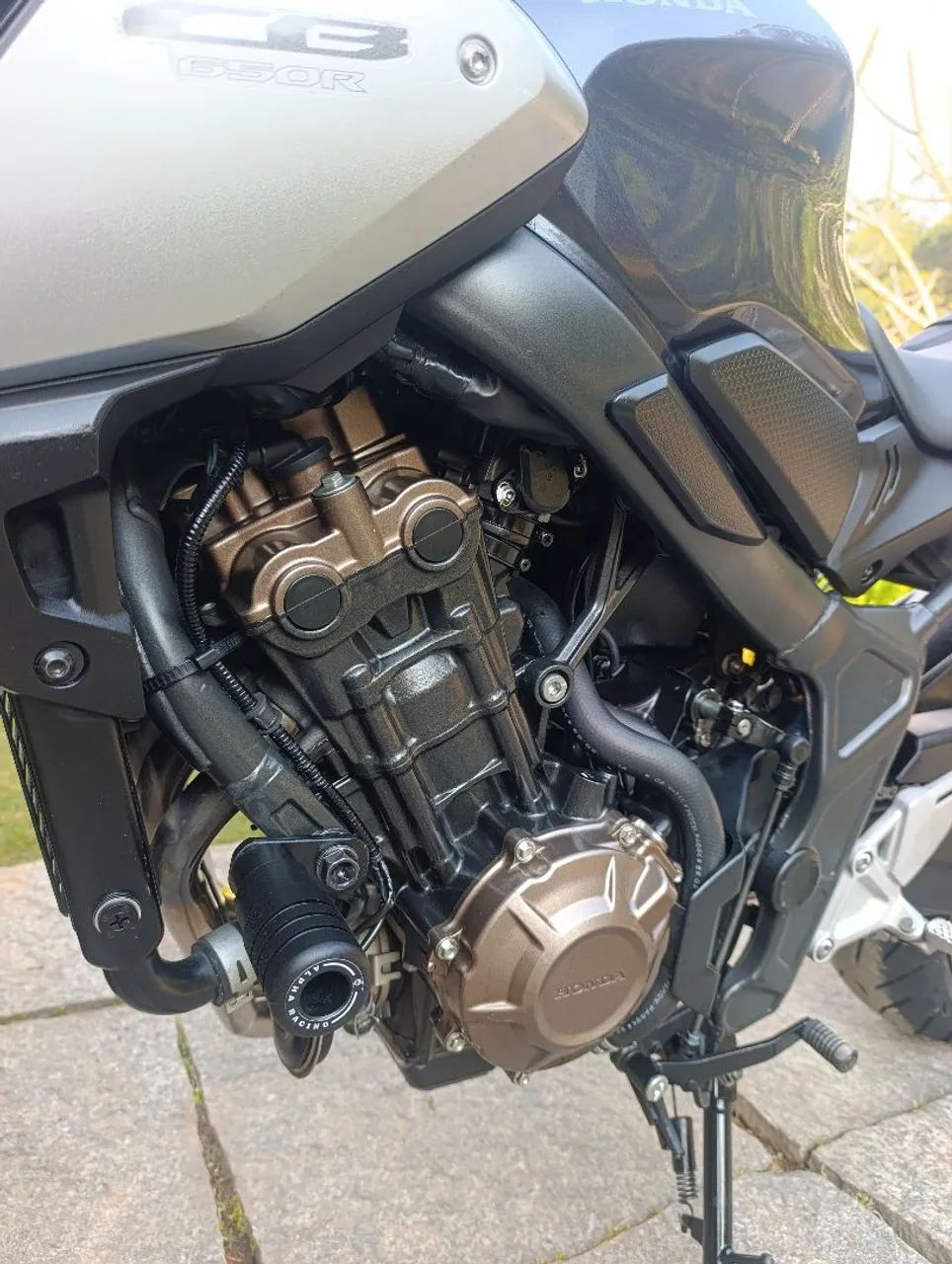 CB 650R 2022  - Foto 5
