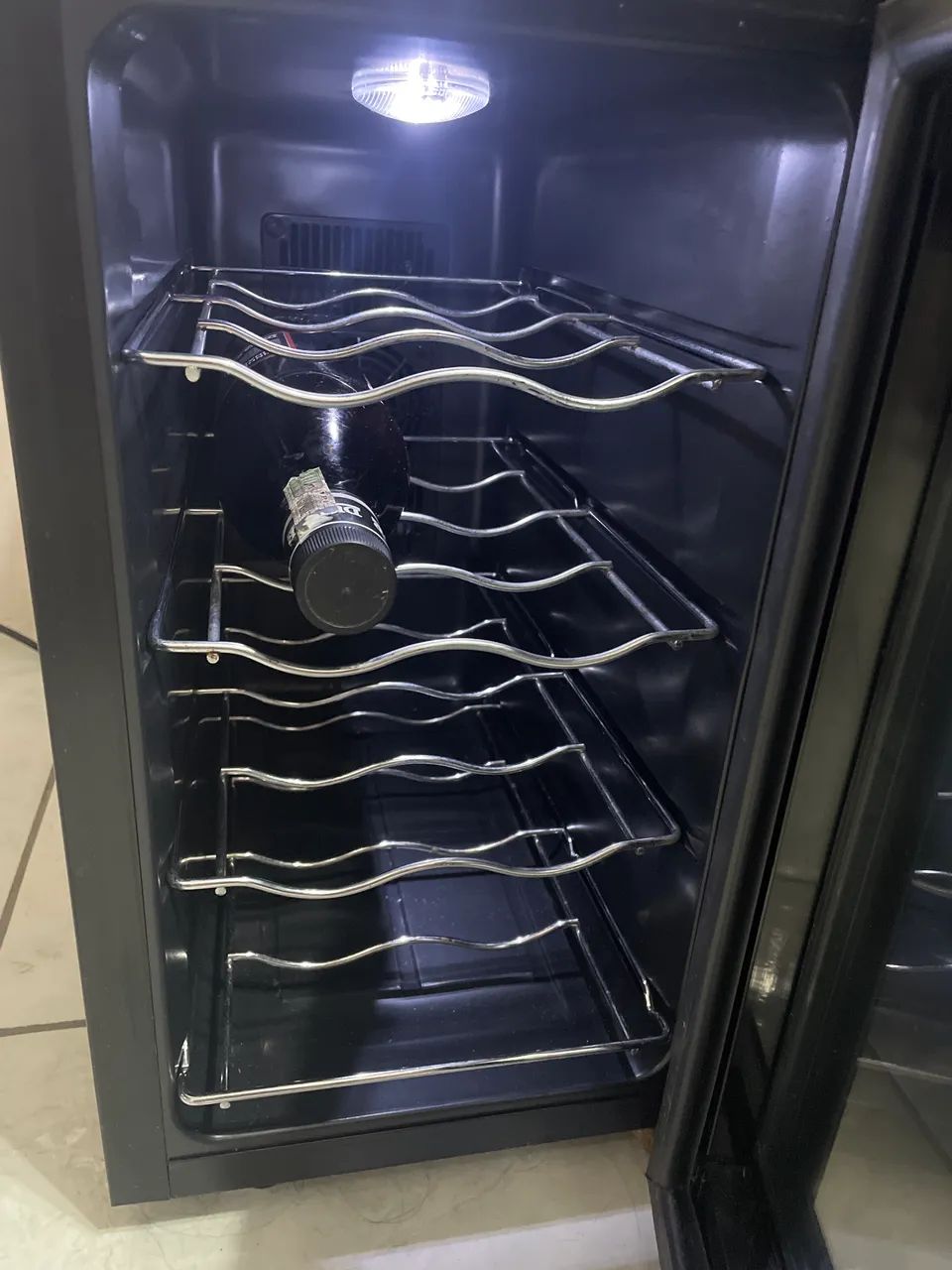 Adega climatizada Easycooler - Foto 2