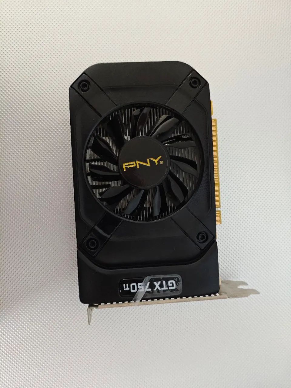 Placa de video GTX 750ti 2gb