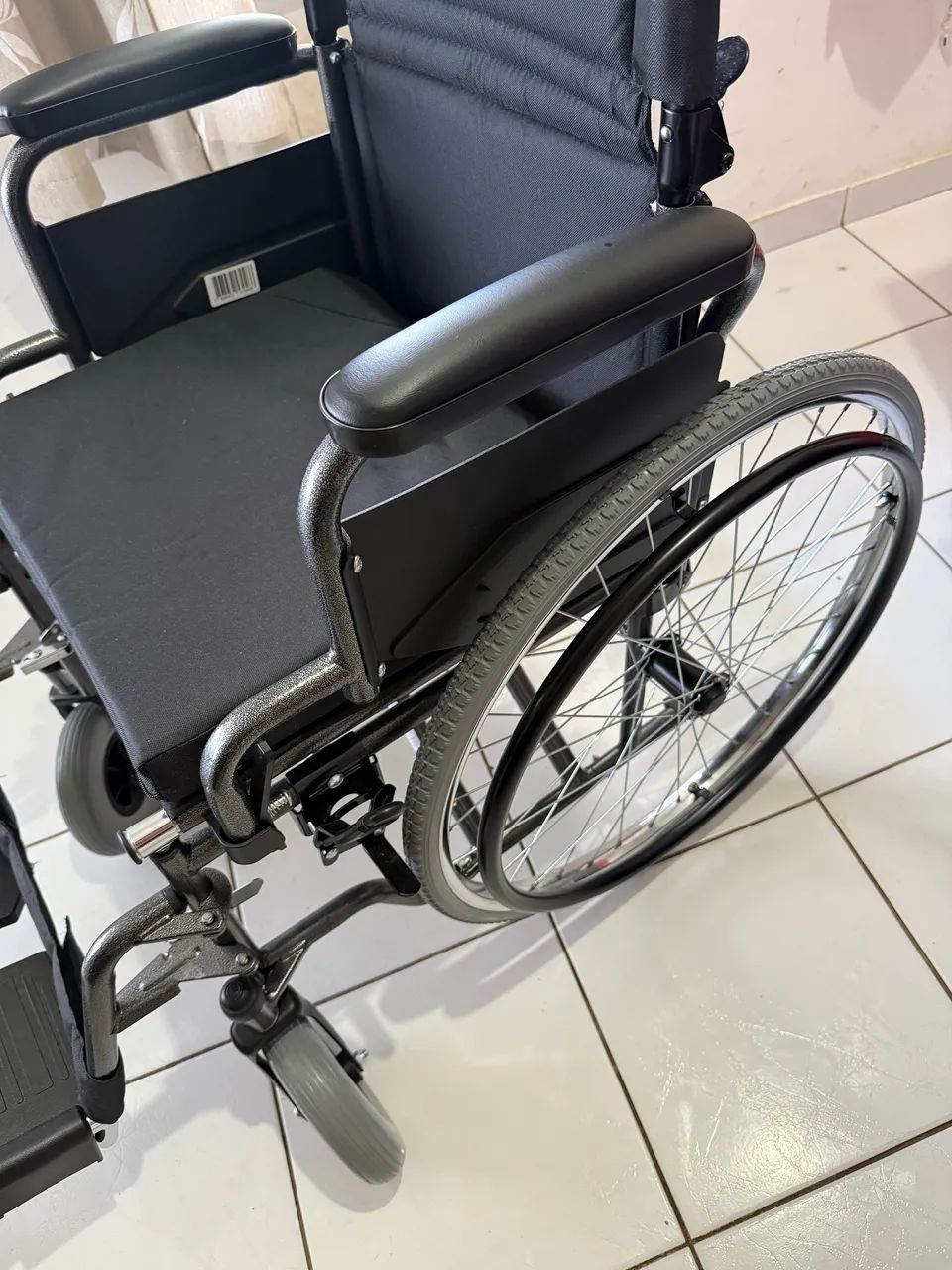 Cadeira de rodas nova até 120kg - Foto 4