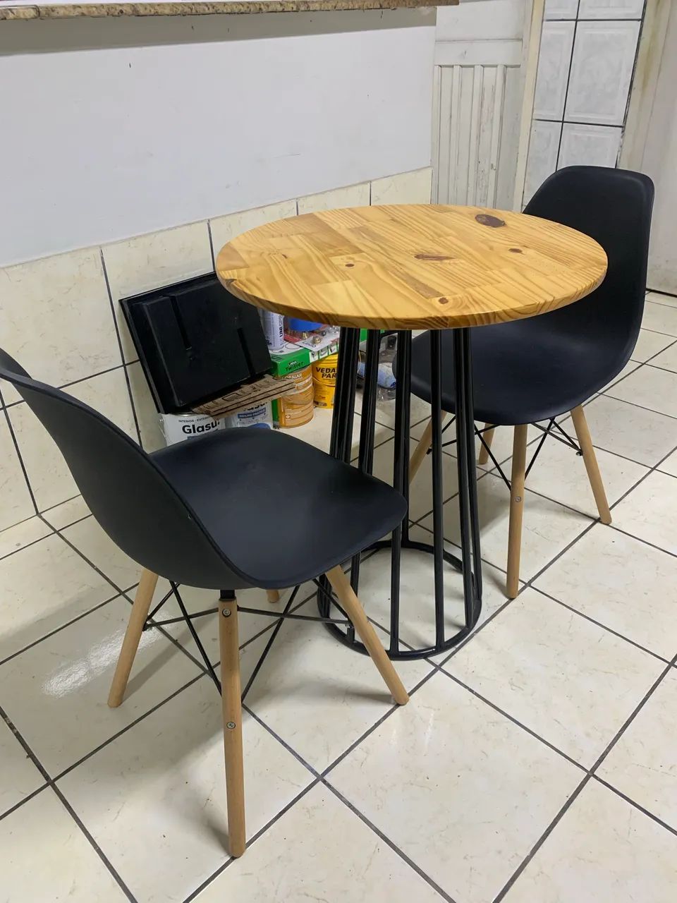 Conjunto de Mesa Bistrô + 2 Cadeiras Pretas