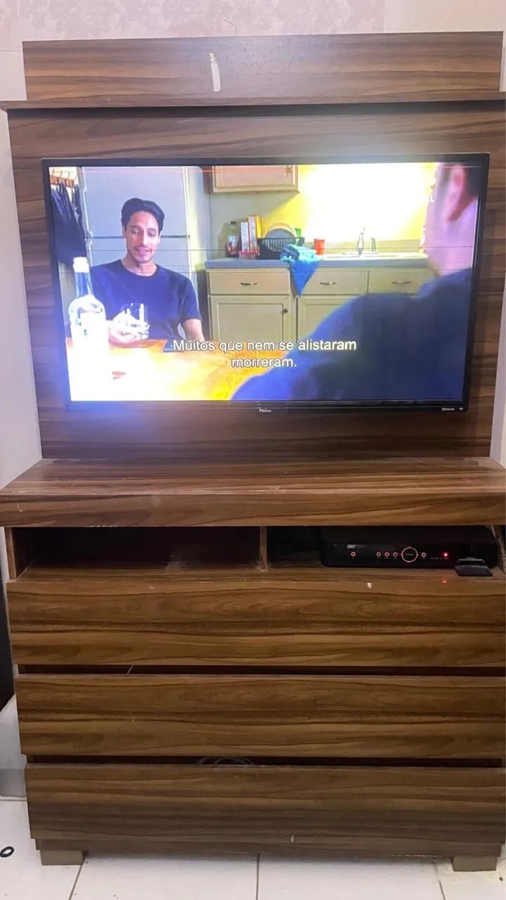 Cômoda com painel para tv 