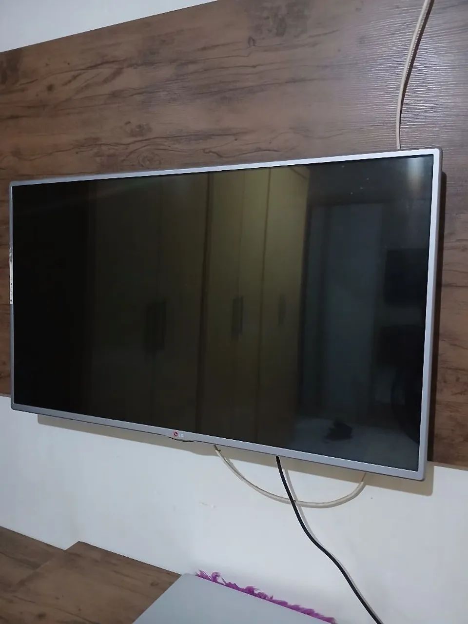 Vende-se Tv de 43 polegadas 