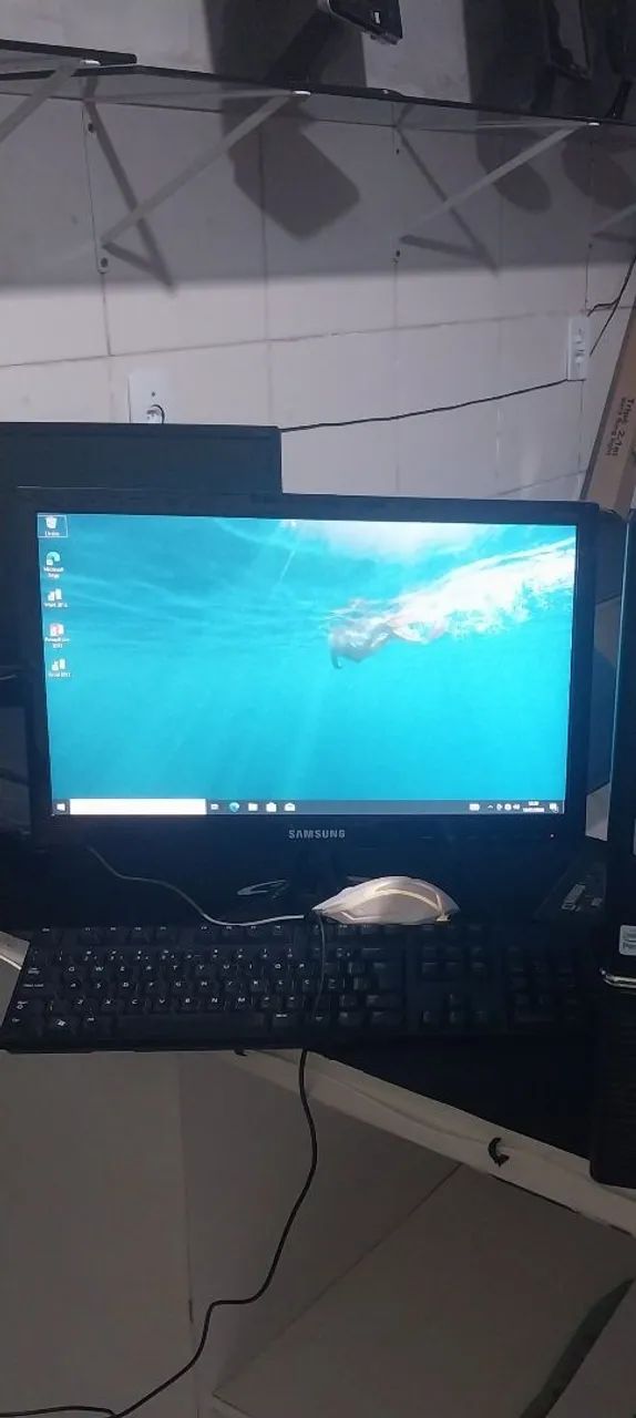 Monitor Samsung 19 polegada tela Led fina top bem conservado  - Foto 2