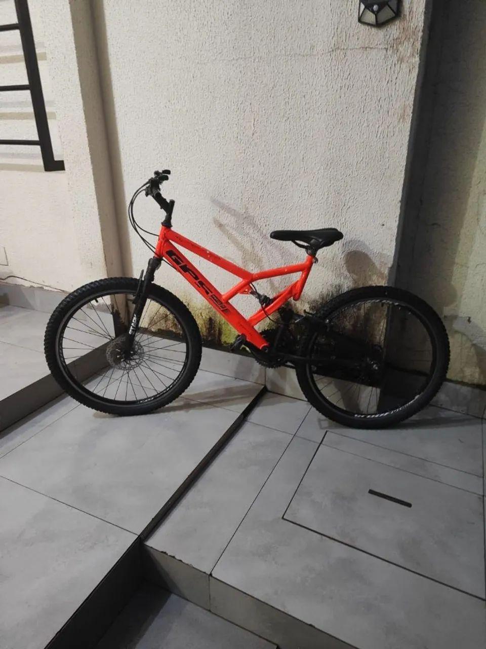 Vendo bicicleta aro 26  - Foto 2