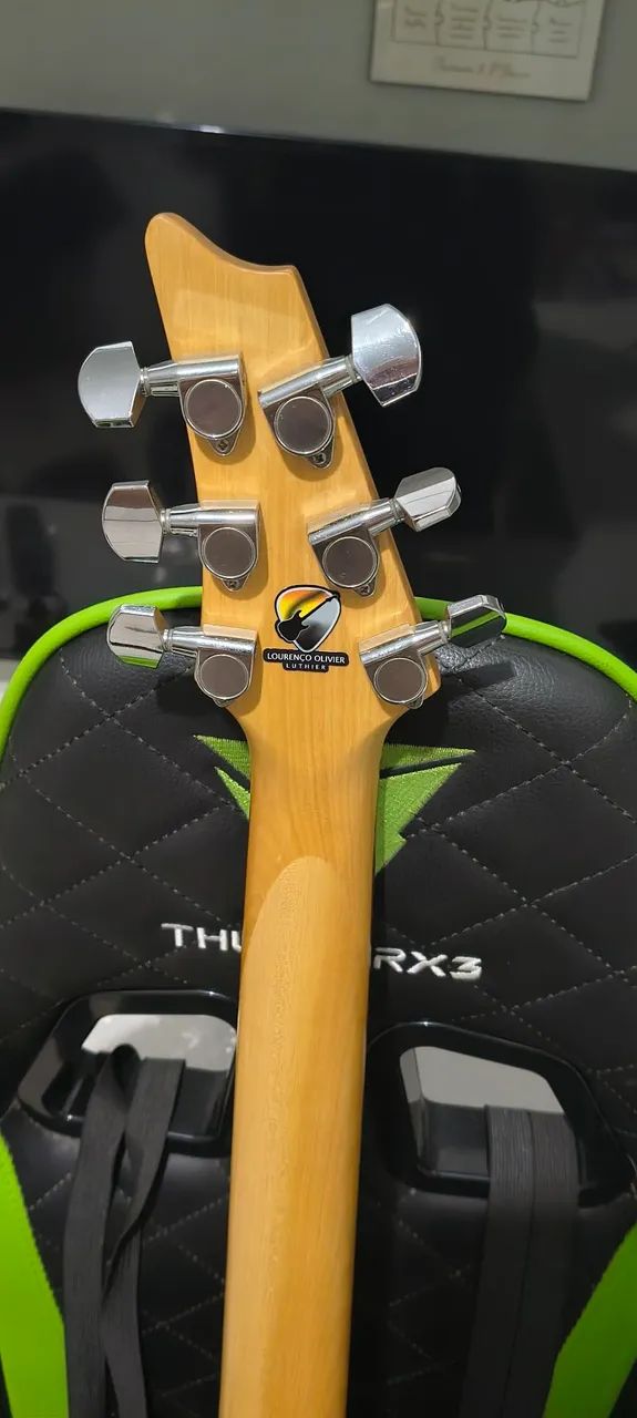 Guitarra Marques Ergonômica / Headless  - Foto 4