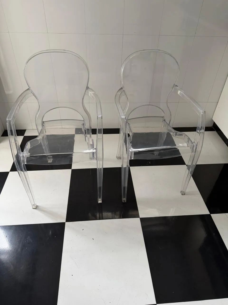 2 cadeiras de acrílico  - Foto 2