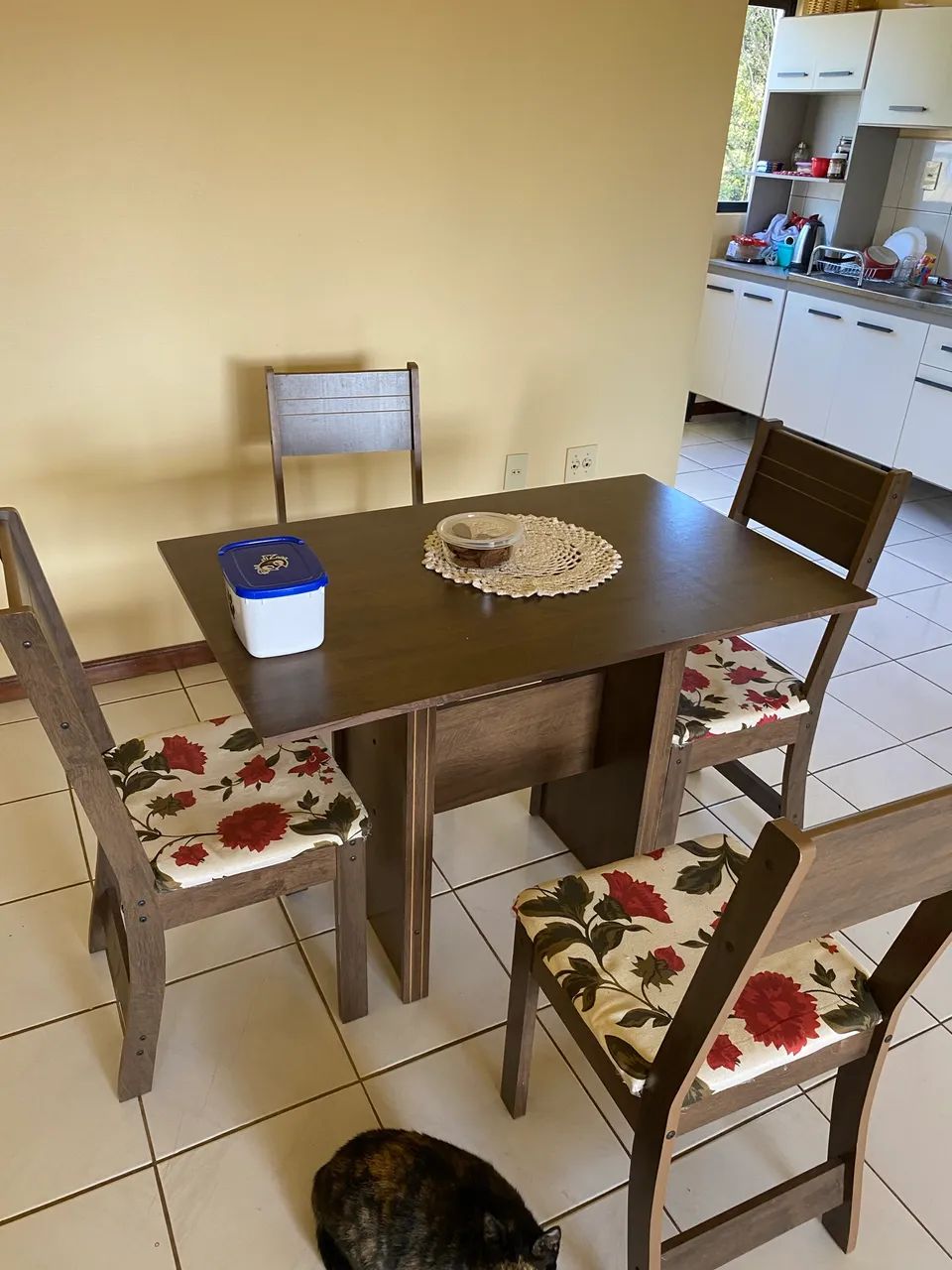 Mesa de Jantar 4 Cadeiras