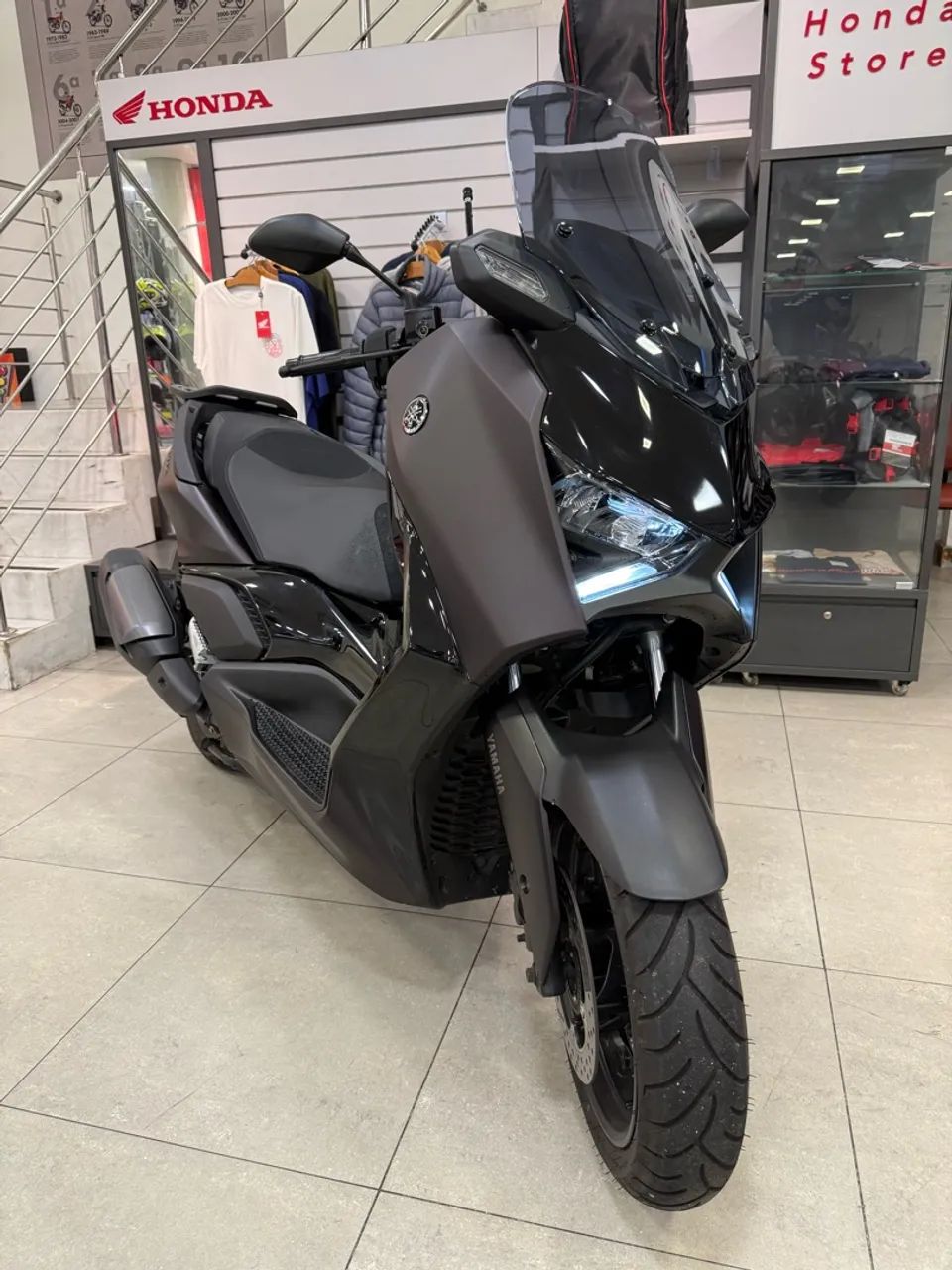 Xmax 300 conect 4400km marrom 
