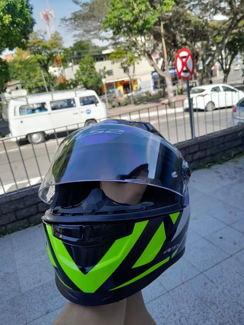 Vendo Ls2 estrela azul  - Foto 2