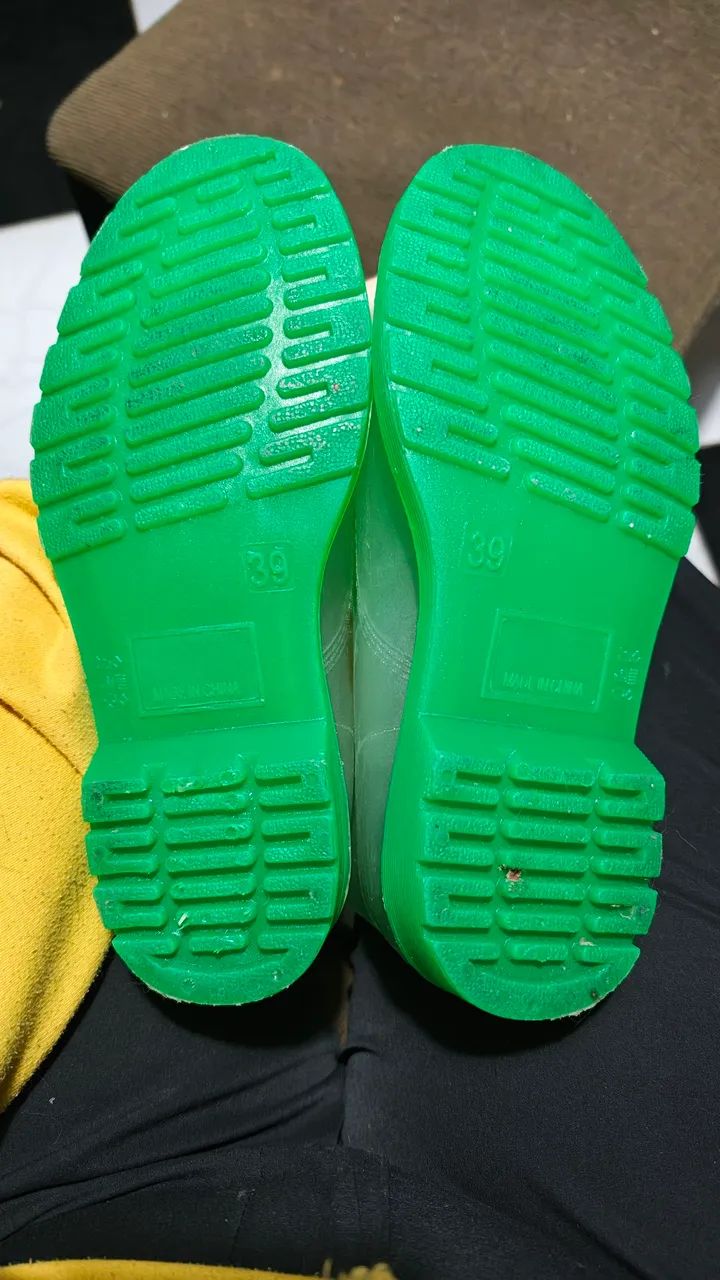 Bota transparente e verde adulto - Foto 2