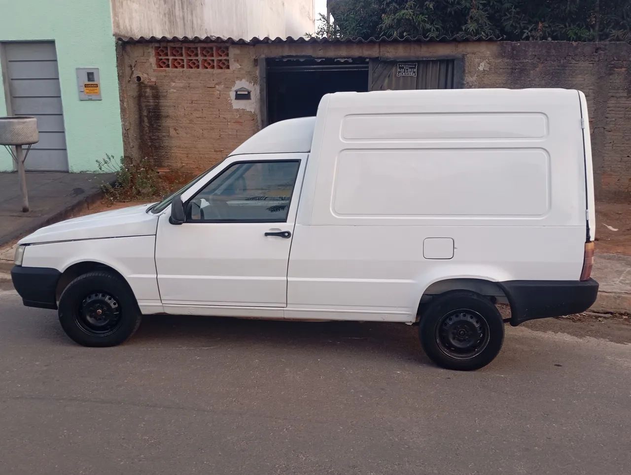 Fiorino 11/12  1.3  Furgão Isolamento  - Foto 2