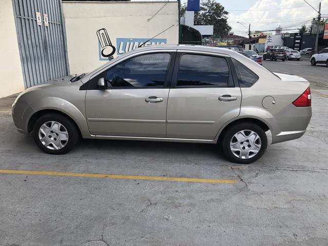 Ford FIESTA sedan 1.6 completo 2009