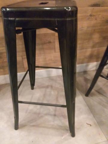 Vendo banquetas e barril - Foto 2
