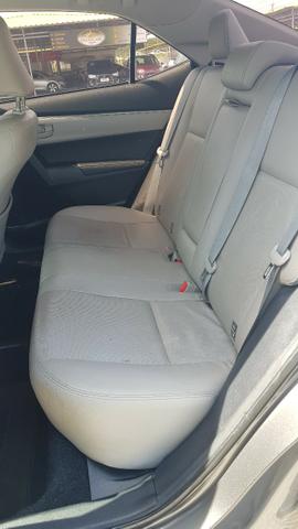 Corolla GLI 1.8 CVT - 2016 - Foto 16