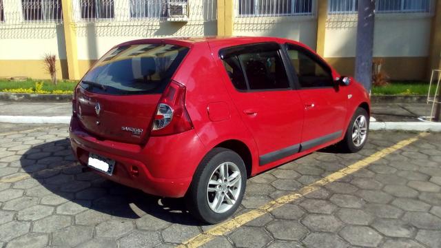 Sandero Vermelho Previlege 1.6 16v - Foto 7