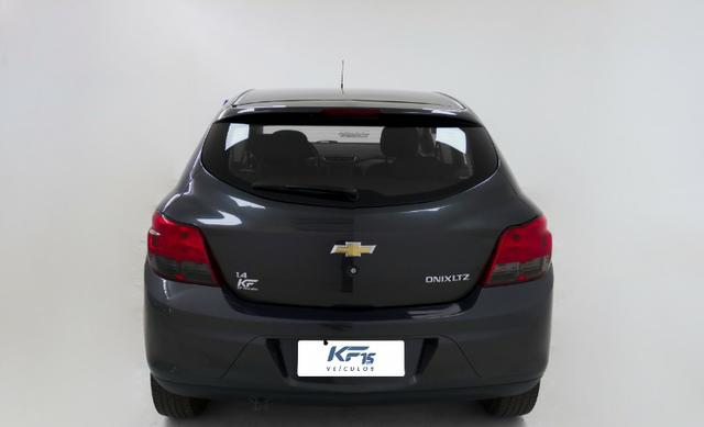 GM Chevrolet Onix 1.4 LTZ Cinza 2016 Completo - Foto 4