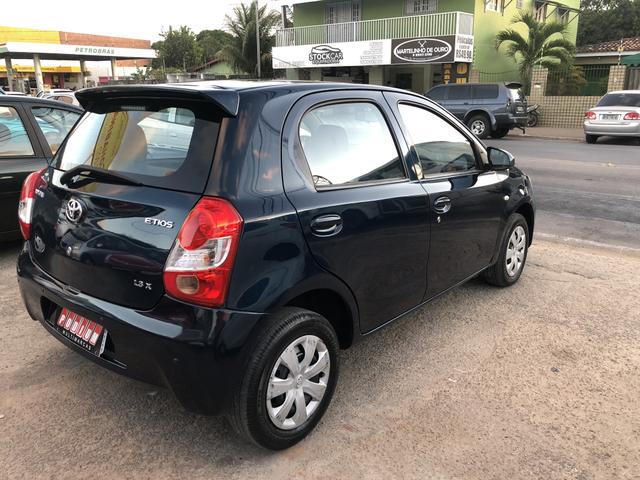 Etios 2015 - Foto 5