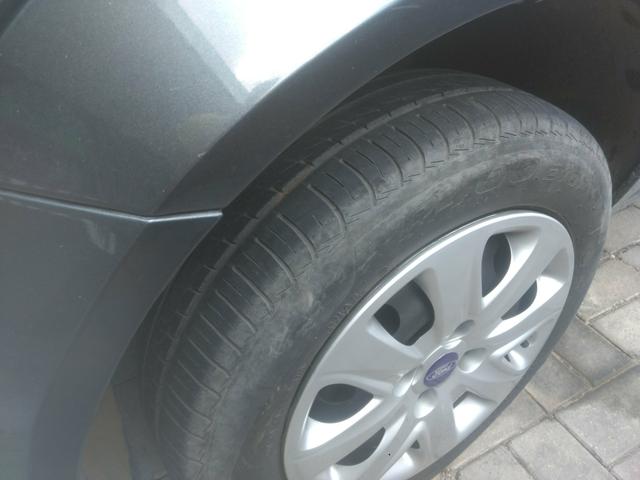 Vende.se Ford Ka 2009/10 completo .tudo funcionando perfeitamente .carro de procedência