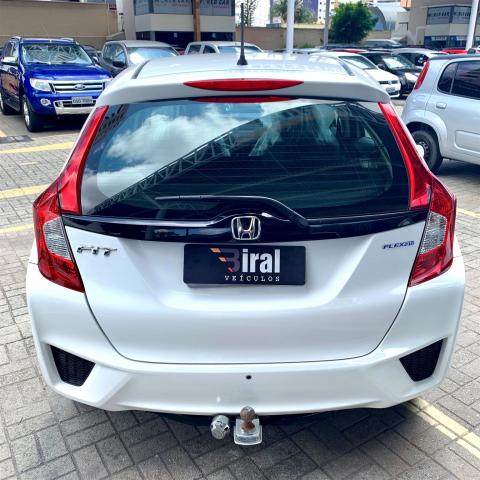 HONDA FIT 2015/2015 1.5 LX 16V FLEX 4P AUTOMÁTICO - Foto 4
