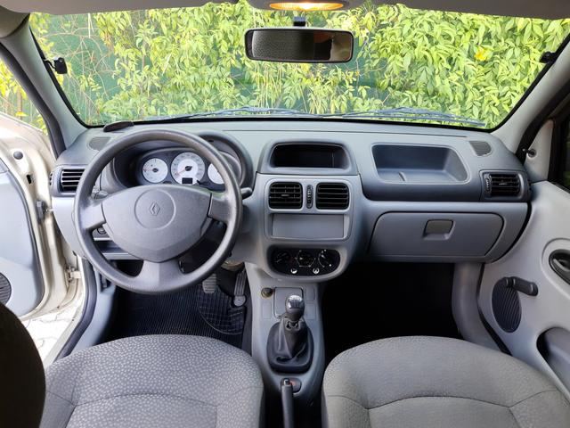 Renault clio 2011 apenas km 84.000 originais !! - Foto 8