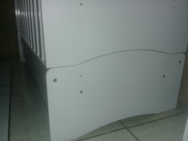 Vendo ou troco berço que vira cama - Foto 2