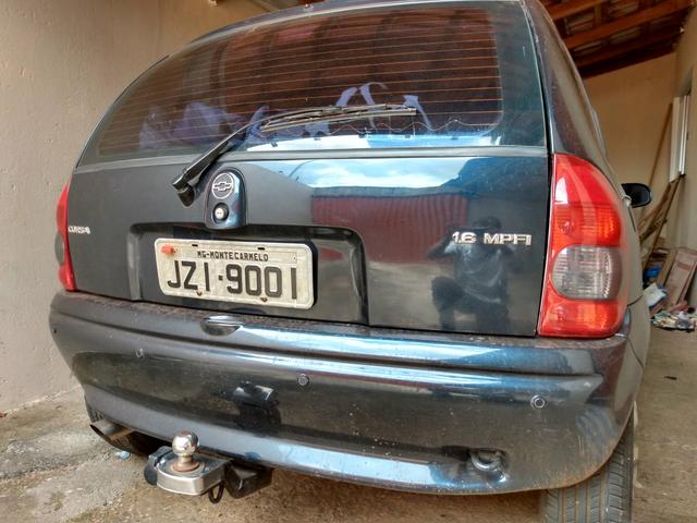 Corsa 1.6 ano 01 Hatch 4 portas completo menos direção - Foto 2