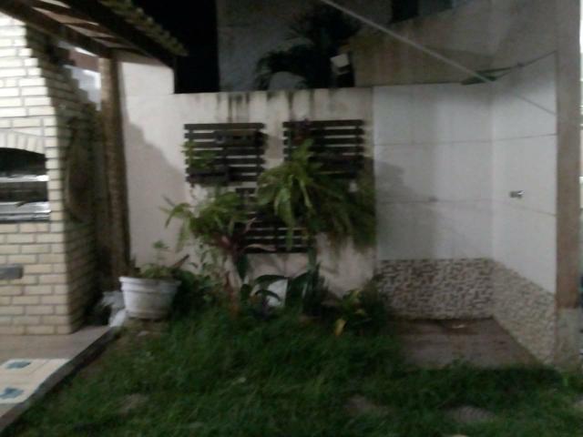 Alugo casa
