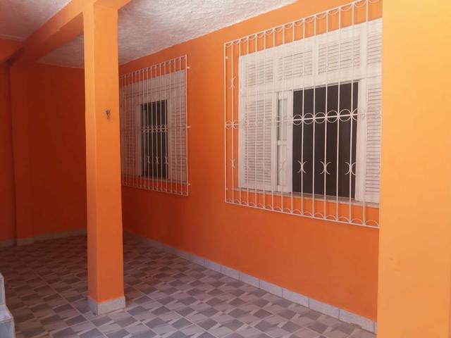 Aluga-se casa com 2/4 e vaga na garagem - Foto 4