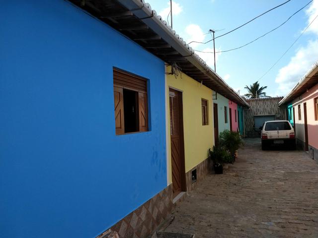 Alugo Casa em Condomínio Fechado