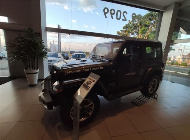 JEEP WRANGLER 2.0 TURBO GASOLINA SAHARA 2P 4X4 AT8 - Foto 3