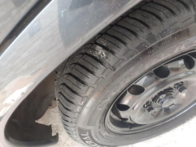 Corsa sedan - Foto 4