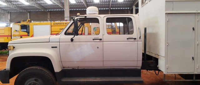 CHEVROLET D12000