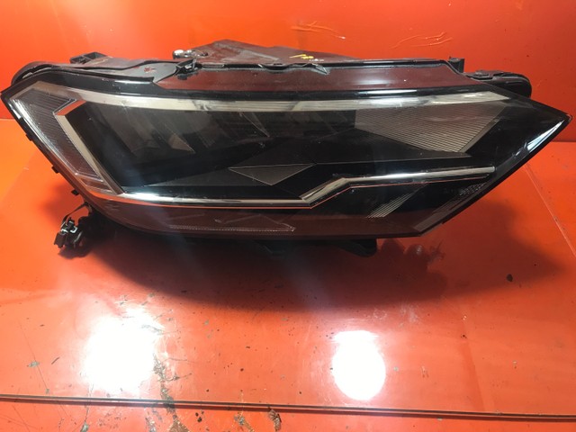 Farol do Jetta Gli 2019 2020 2021 lado direito Led 