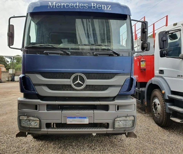 Mercedes-Benz Axor 3344 6x4 Ano 2012