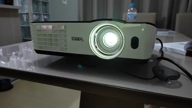 PHILCO Proyector Full HD 1920*1080p 3500 Lumenes LED con HDMI / USB