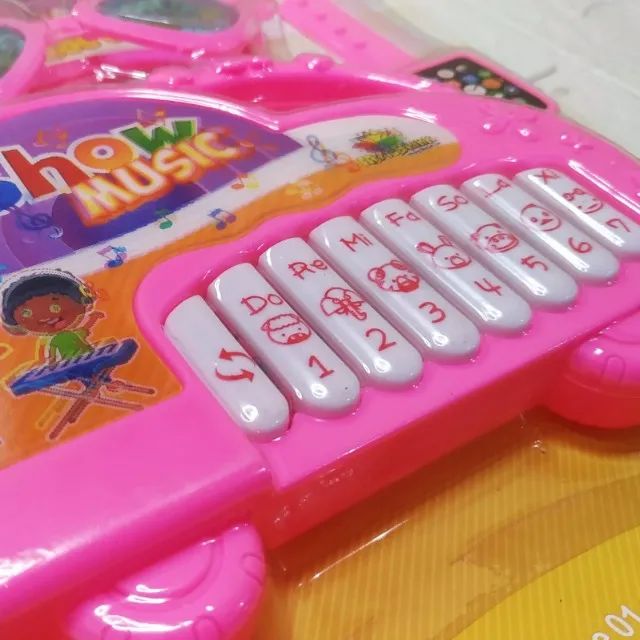 Piano Musical Com Oculos E Relogio Zb980 Artbrink - Foto 3